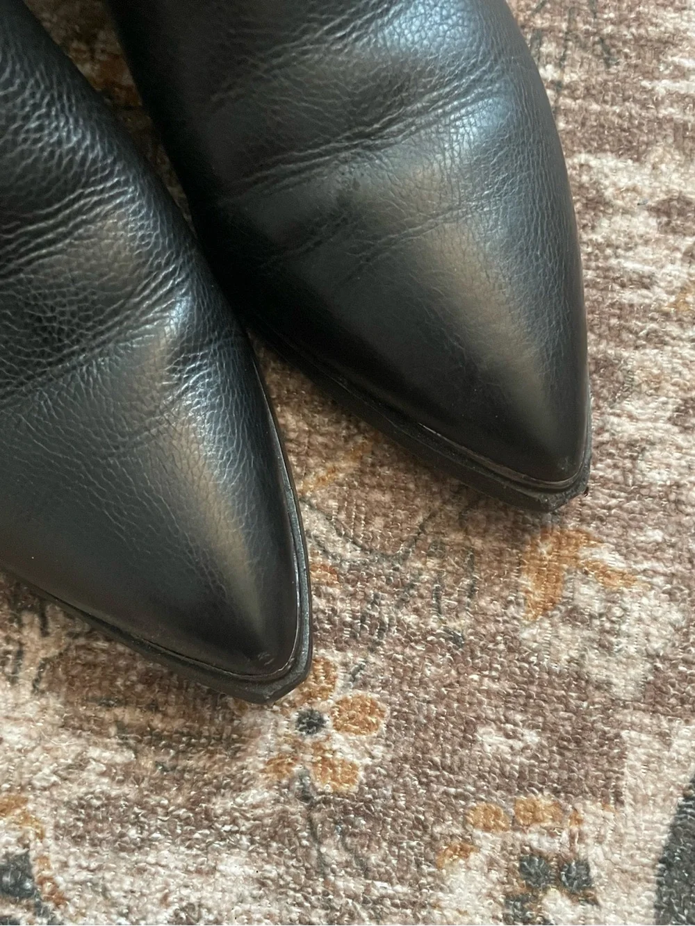 Marc Fisher Black Leather Pointed Toe Yale Ankle Boots Size 7